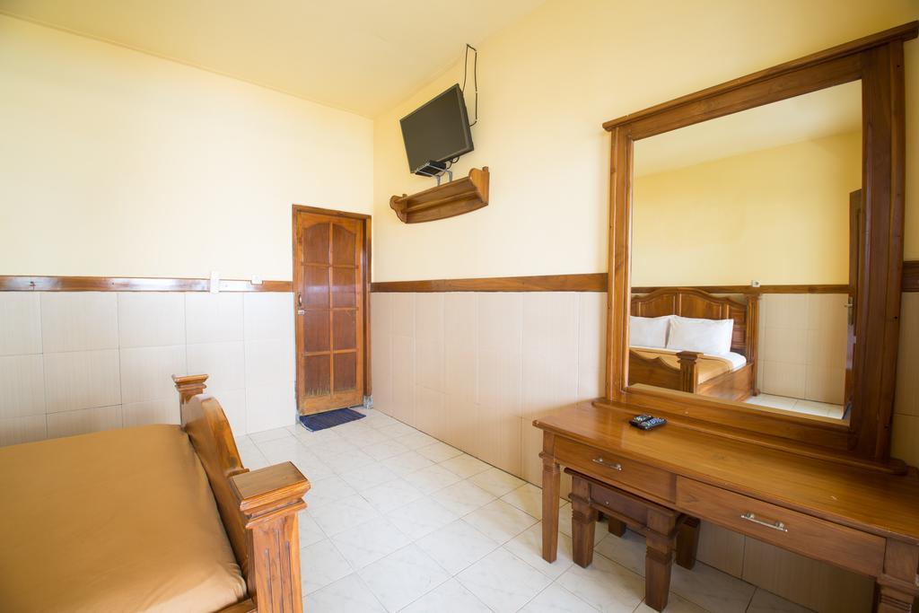 Tanjung Alam Hotel Lovina Zewnętrze zdjęcie
